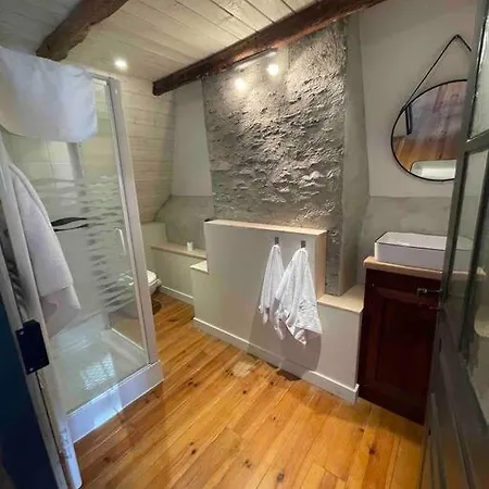 / Maison Bourgeoise Entierement Renovee * Vignec