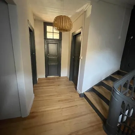 / Maison Bourgeoise Entierement Renovee